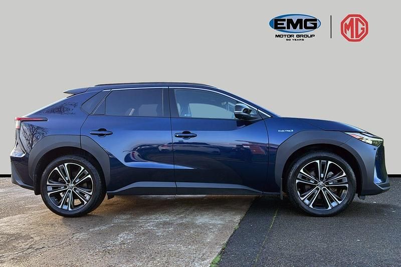 Used Toyota bZ4X Edition 161 kW (220 HP) 2023 Blue SUV