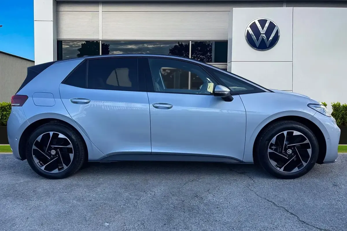 New VW ID.3 Pro 169 kW (231 HP) 2026 Silver Hatchback