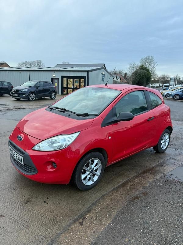Używany Ford Ka Studio 69 KM (50 kW) 2013 Czerwony Hatchback