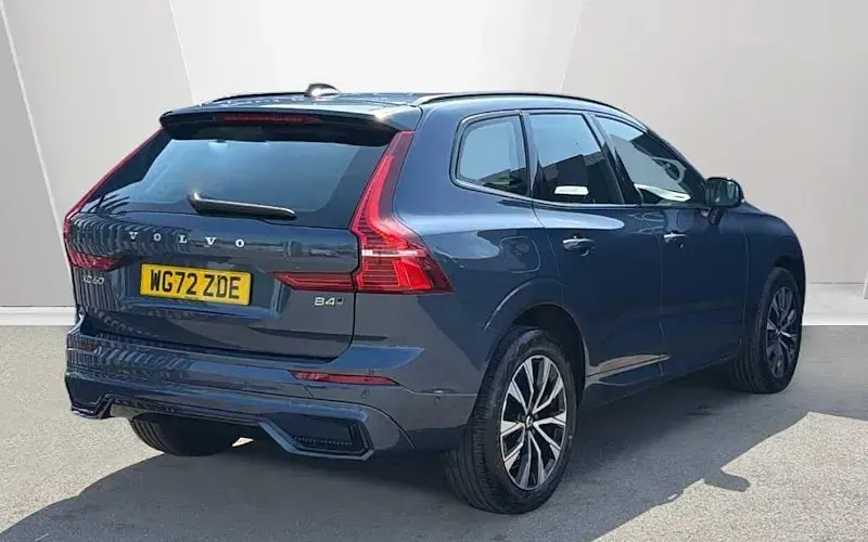 Usado Volvo XC60 Plus 197 HP (144 kW) 2023 SUV
