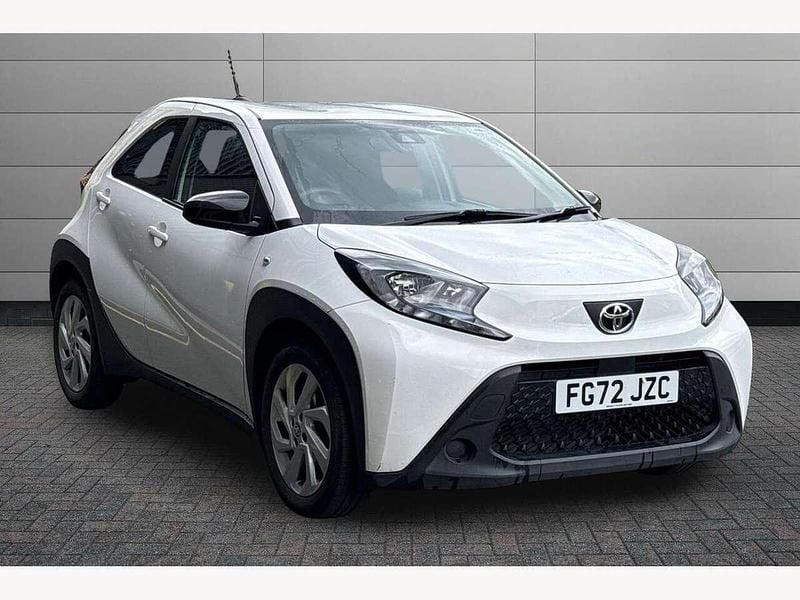 White Used 2022 Toyota Aygo PURE Hatchback | £11,695 (Fair price) - Image 1/3