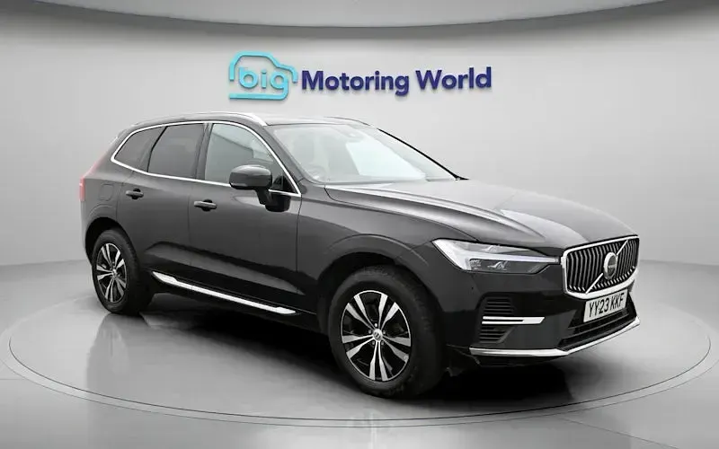 Used Volvo XC60 Core 349 HP (256 kW) 2022 Black SUV
