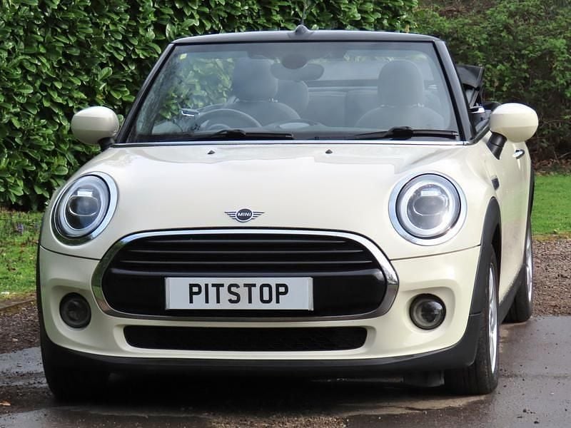 Used Mini Cooper Cabriolet Classic 136 HP (100 kW) 2019 White Cabriolet