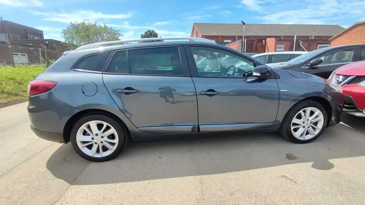 Used Renault Mégane GrandTour LIMITED 2015 Grey Estate