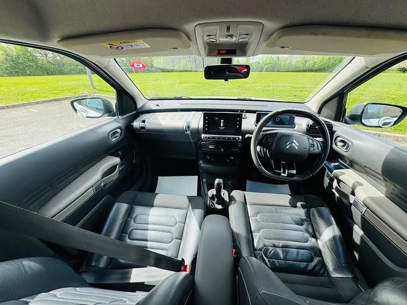 Used Citroën C4 Cactus Flair 82 HP (60 kW) 2015 White Hatchback