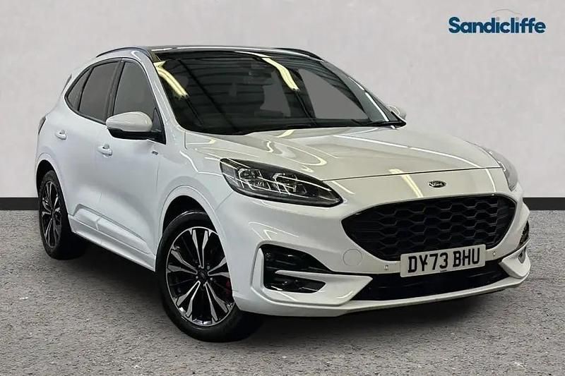 White Used 2023 Ford Kuga ST-Line X SUV | £19,809 (A bit pricey) - Image 1/4