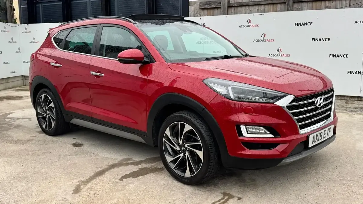 Used Hyundai Tucson Premium SE 136 HP (100 kW) 2019 Red SUV
