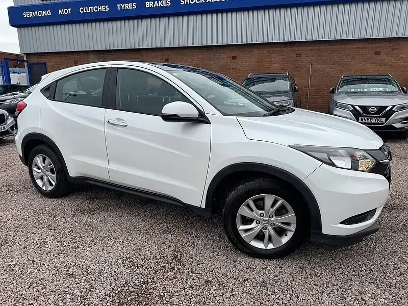 Used Honda HR-V S 130 HP (95 kW) 2016 White SUV
