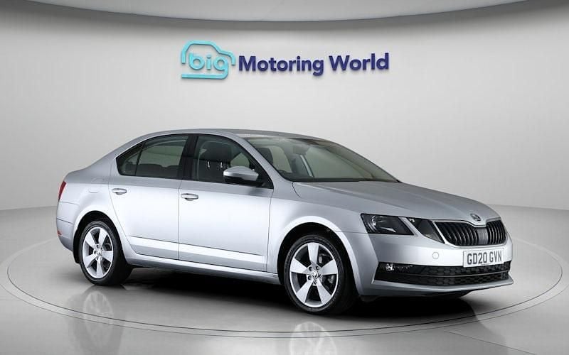 Used Skoda Octavia SE Drive 116 HP (85 kW) 2020 Silver Hatchback