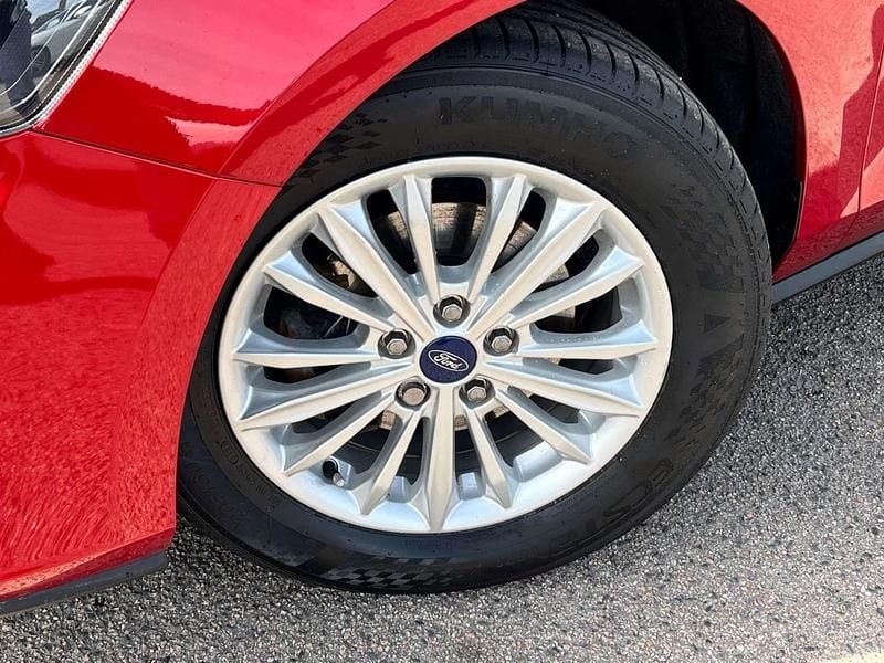 Usado Ford Focus Titanium 125 HP (91 kW) 2021 Vermelho Citadino