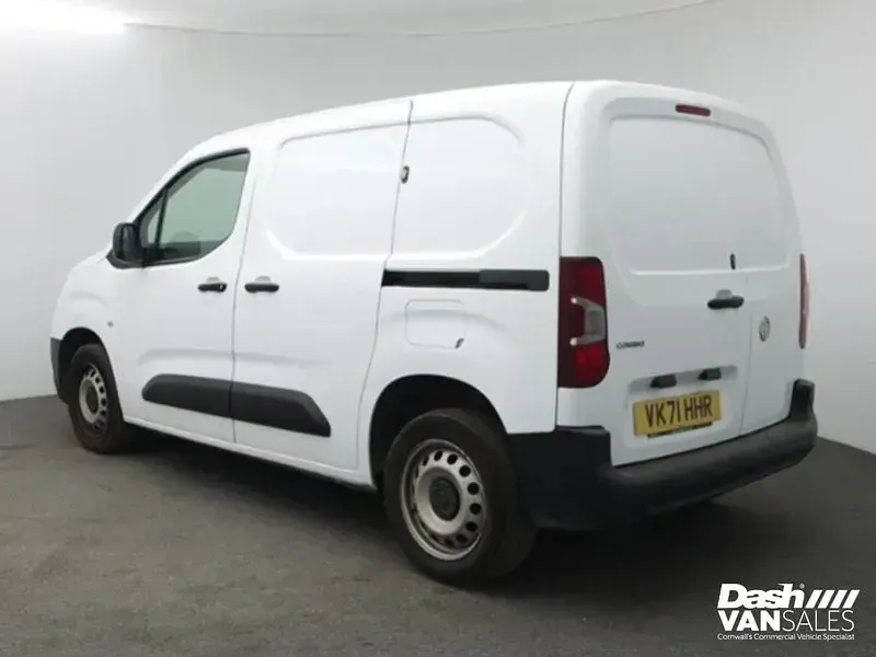 Used Vauxhall Combo Edition 75 HP (55 kW) 2022 White MPV