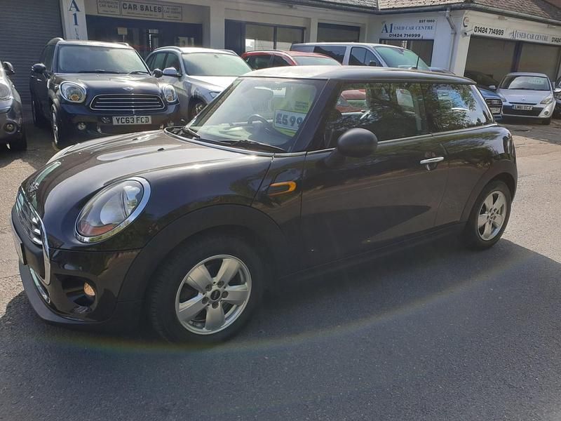 Usado Mini One D Hatch 95 CV (69 kW) 2015 Marrón Utilitario