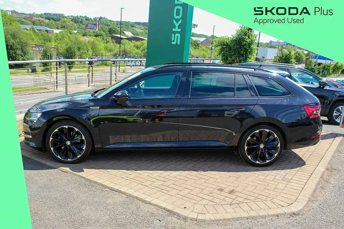 Used Skoda Superb SportlinePlus 196 HP (144 kW) 2022 Black magic pearl effect Estate