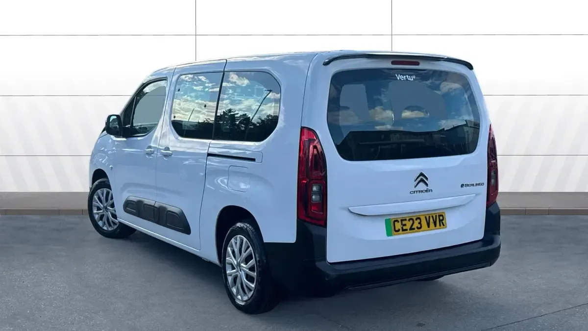 Used Citroën e-Berlingo Feel 100 kW (136 HP) 2023 White MPV