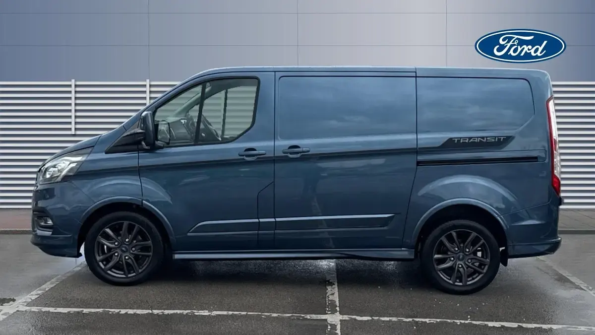 Used Ford Transit Custom Sport 185 HP (136 kW) 2021 Van