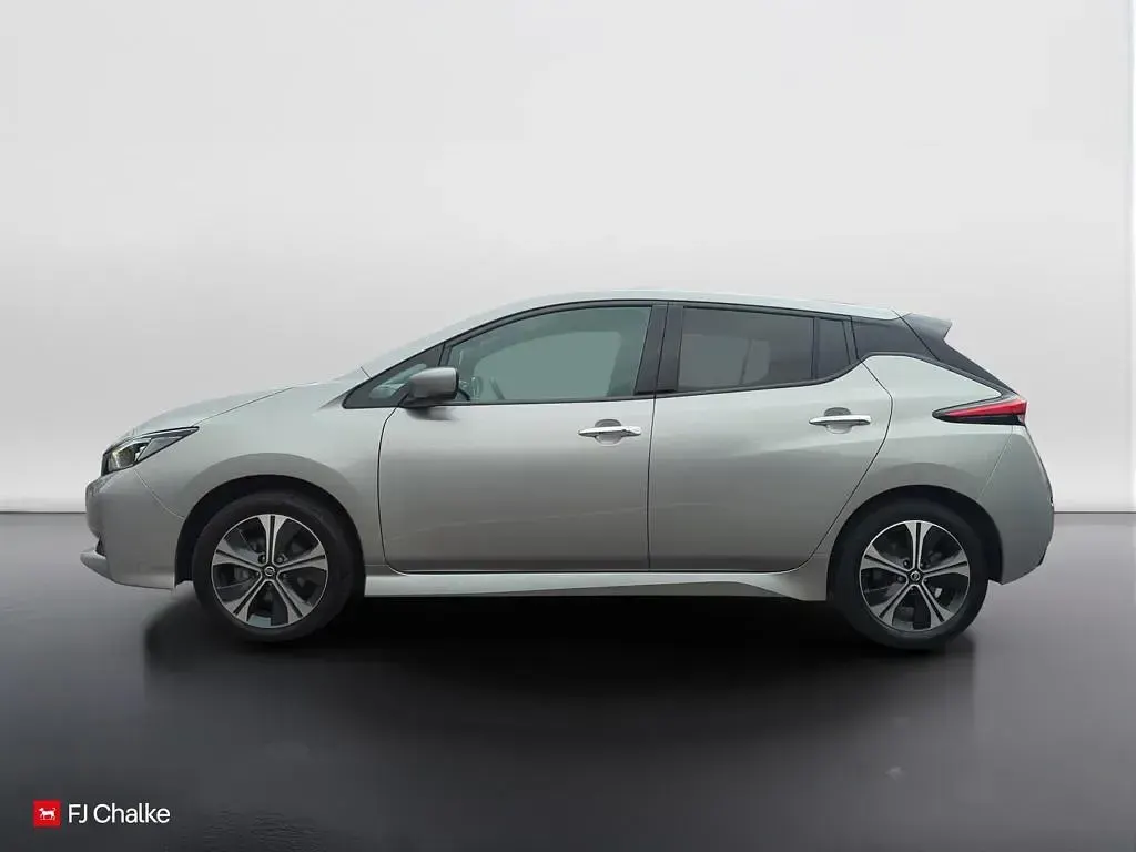 Used Nissan Leaf Tekna 160 kW (218 HP) 2021 Silver Hatchback