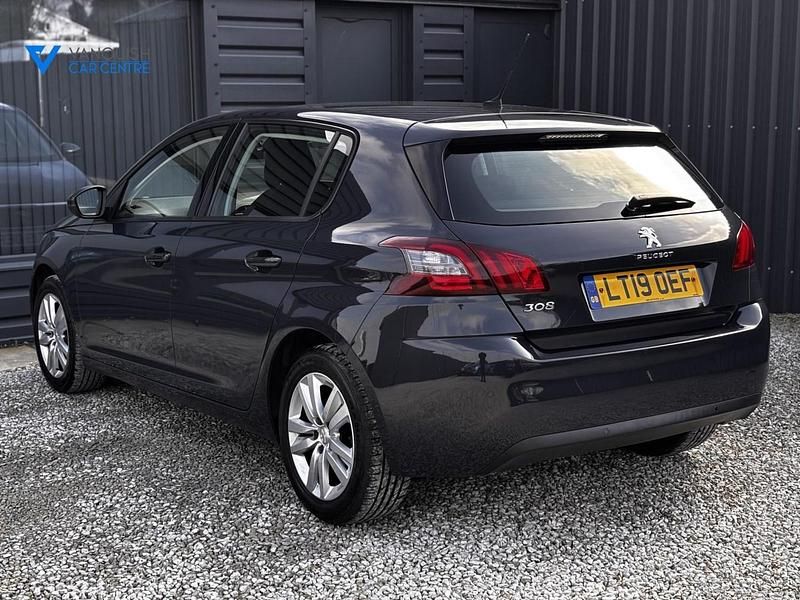 Used Peugeot 308 Active 130 HP (95 kW) 2019 Grey Hatchback