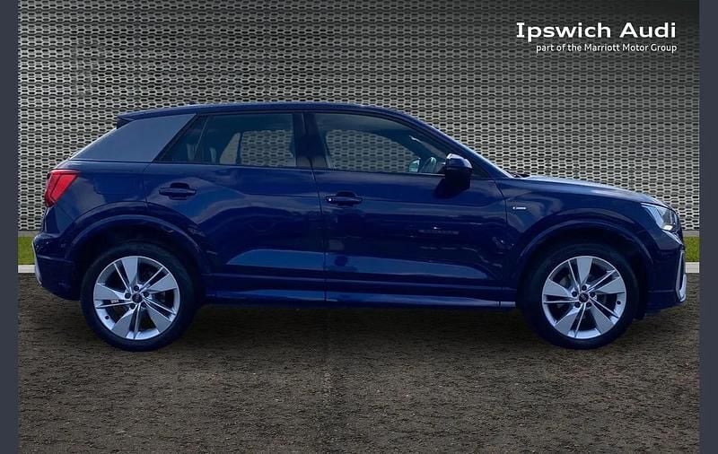 Gebraucht Audi Q2 S-Line 147 PS (108 kW) 2021 Blau SUV