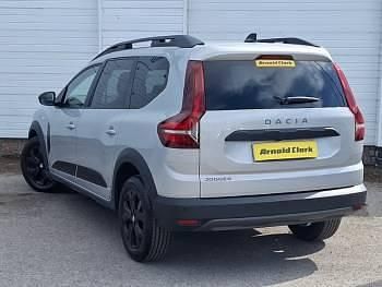 Used Dacia Jogger Extreme 109 HP (80 kW) 2022 Grey MPV
