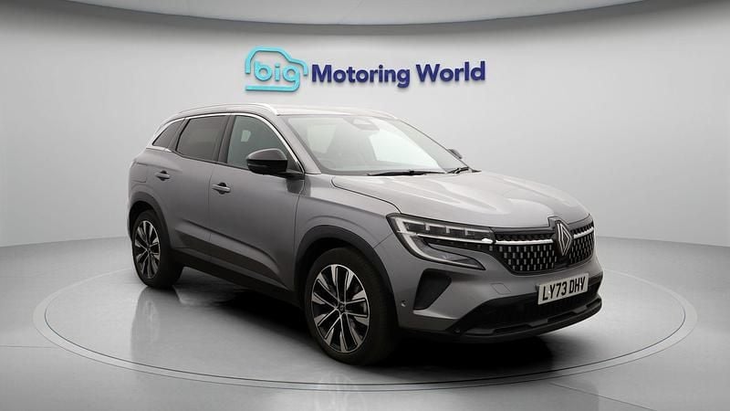 Grey Used 2023 Renault Austral Techno SUV | £20,800 (Fair price) - Image 1/4