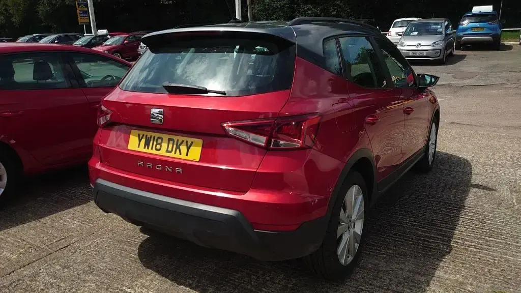Used Seat Arona SE Technology 115 HP (84 kW) 2018 Red SUV