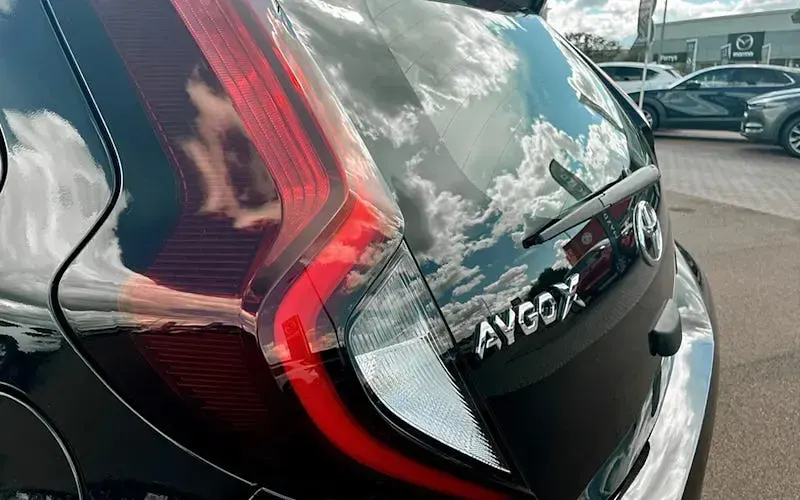 Used Toyota Aygo X PURE 72 HP (52 kW) 2023 Black SUV
