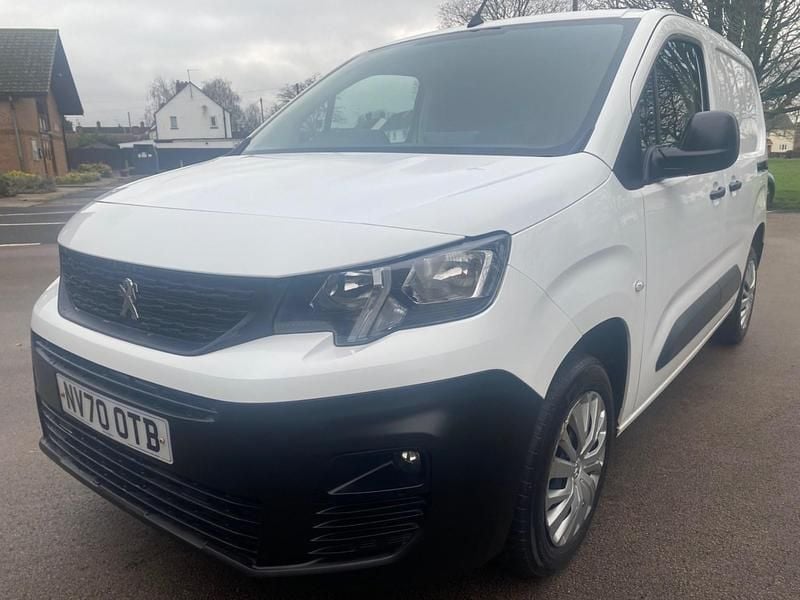 Used Peugeot Partner 2021 White MPV