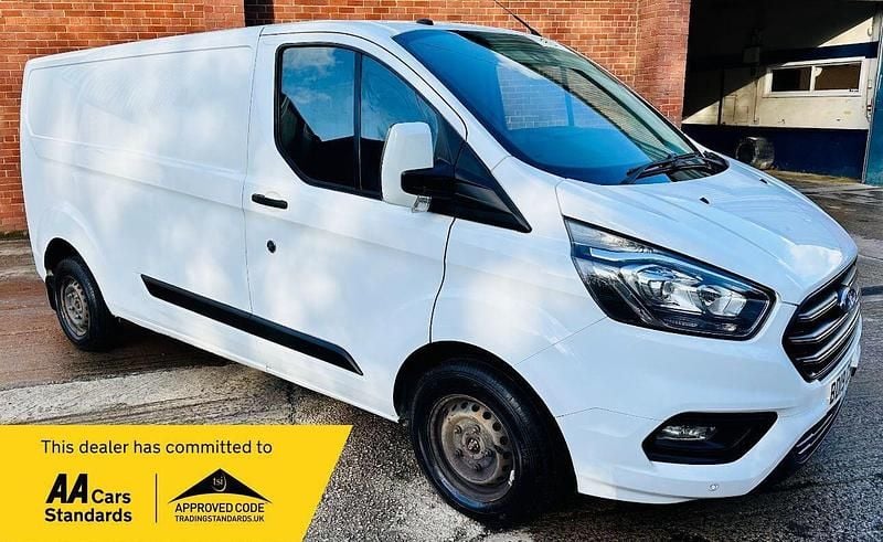 White Used 2019 Ford Transit Custom Trend Van | £6,895 (Fair price) - Image 1/3