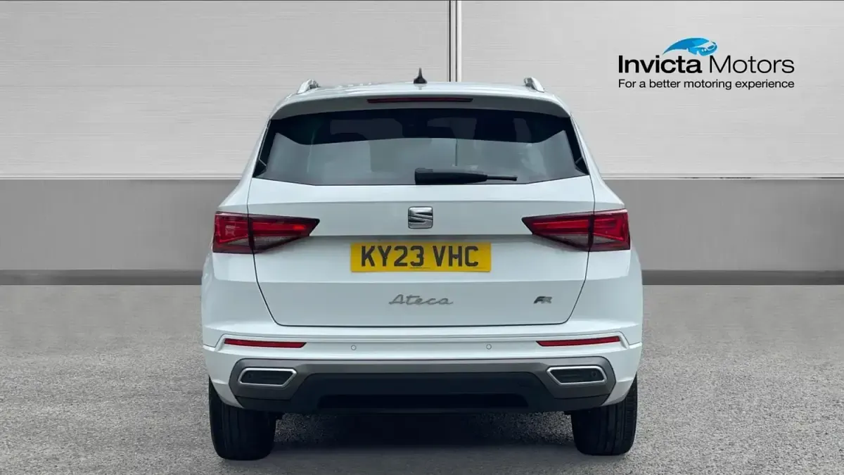 Begagnad Seat Ateca FR 150 HK (110 kW) 2023 Vit SUV