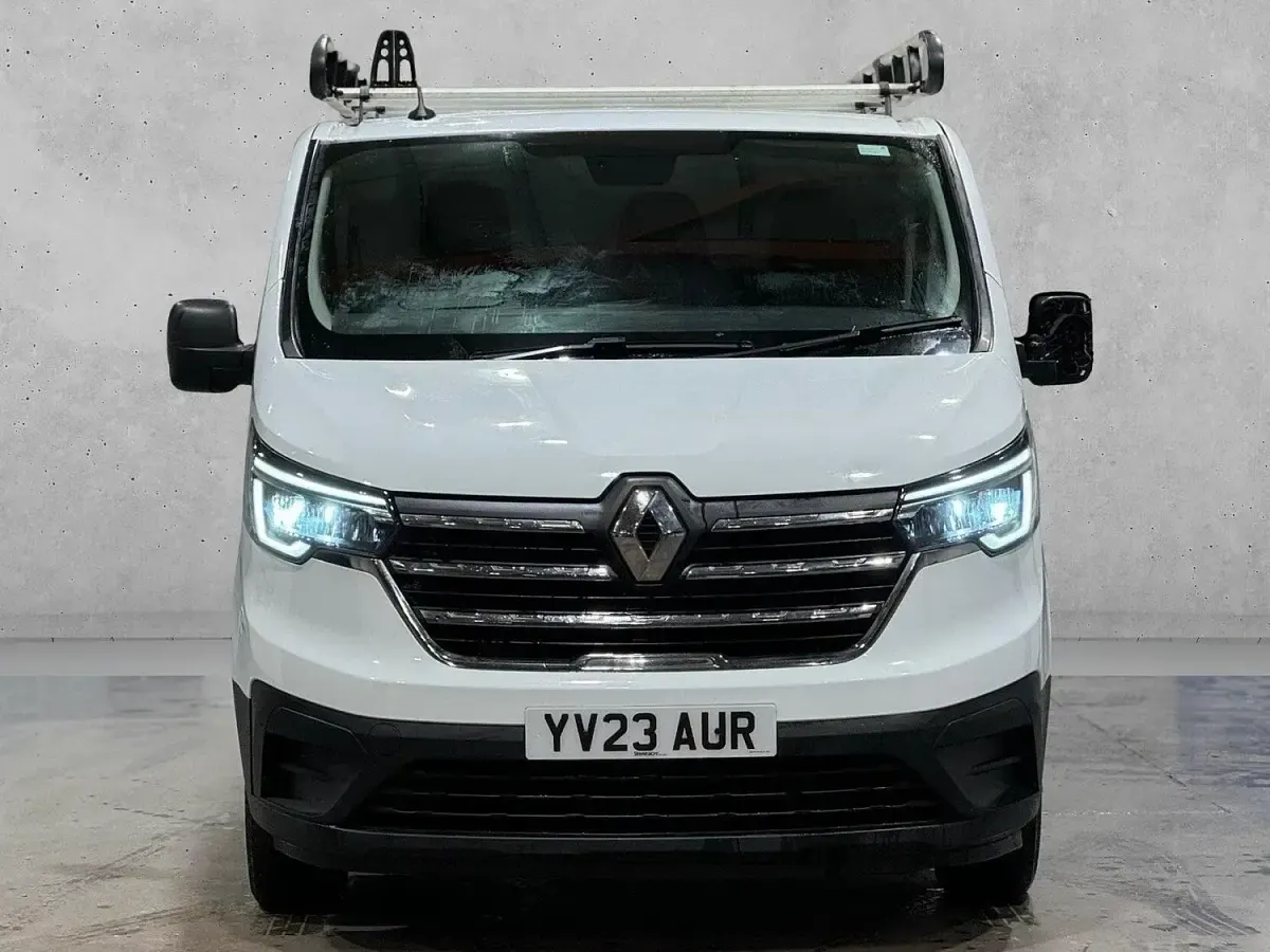 Used Renault Trafic 2023 White MPV