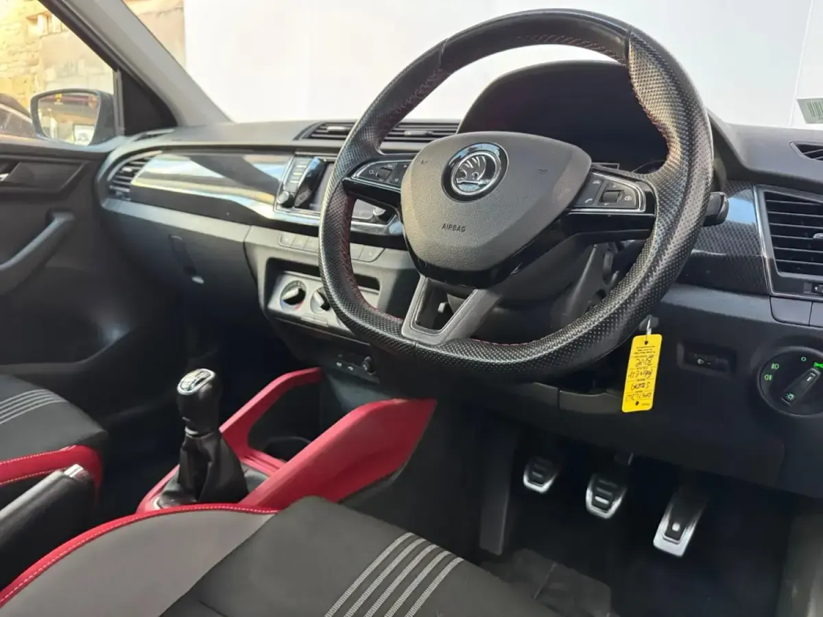 Usado Skoda Fabia Monte Carlo 2018 Azul Carrinha