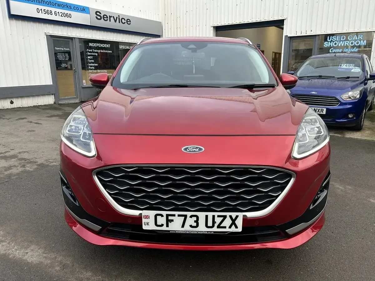 Used Ford Kuga Vignale 190 HP (139 kW) 2023 Red SUV