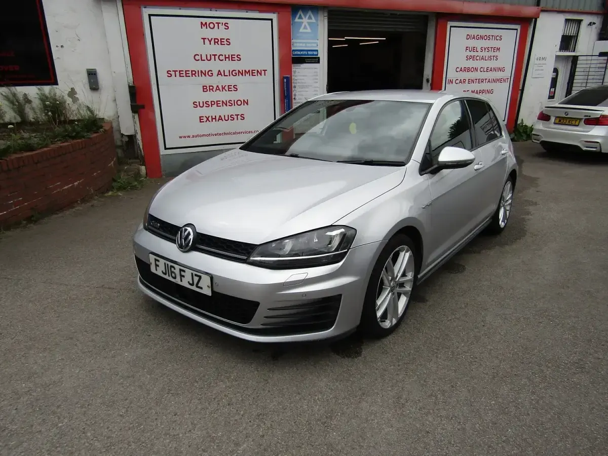 Used VW Golf VII GTD 181 HP (133 kW) 2016 Silver Hatchback
