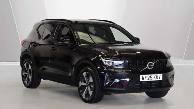 Used 2025 Volvo XC40 Plus SUV | £32,245 (Fair price) - Image 1/3