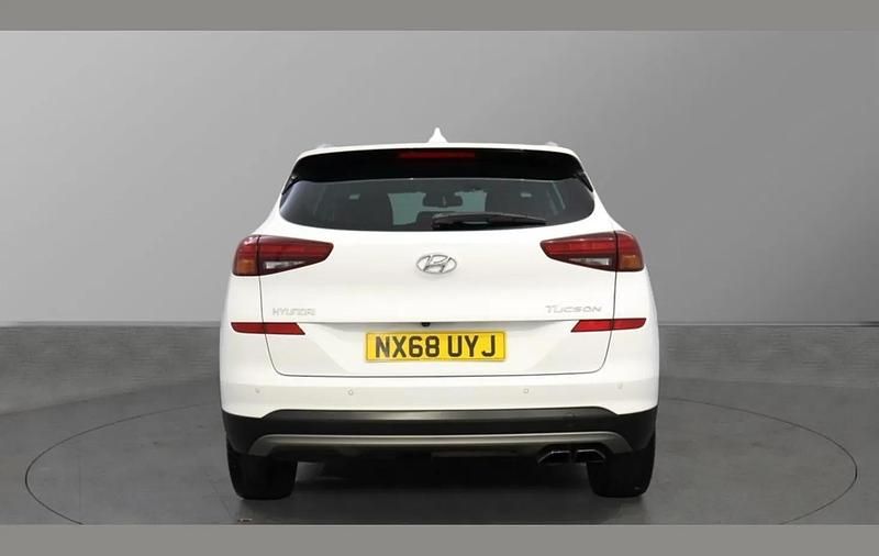 Used Hyundai Tucson Premium 136 HP (100 kW) 2018 White SUV