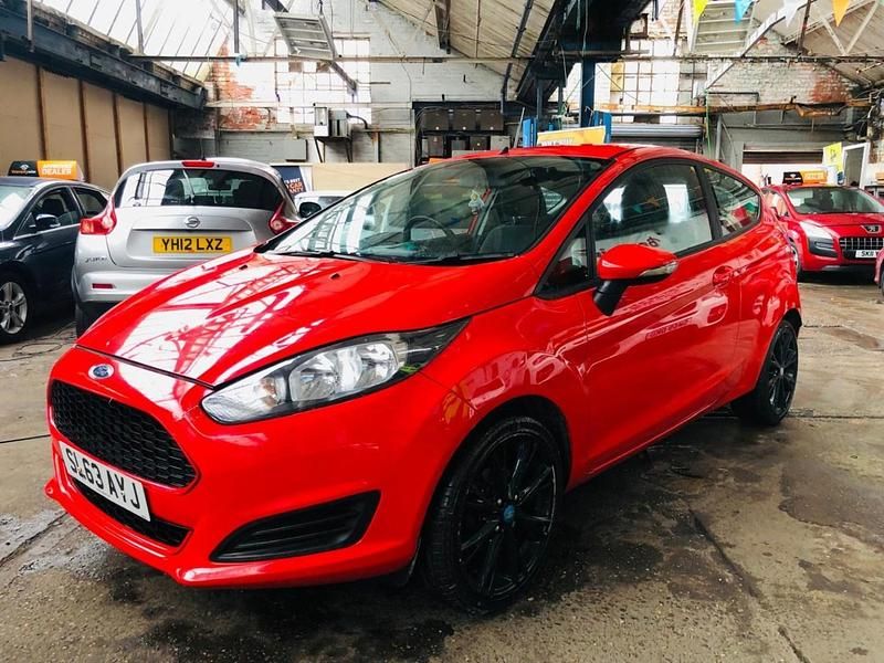 Red Used 2013 Ford Fiesta Style Hatchback | £2,990 (Fair price) - Image 1/3