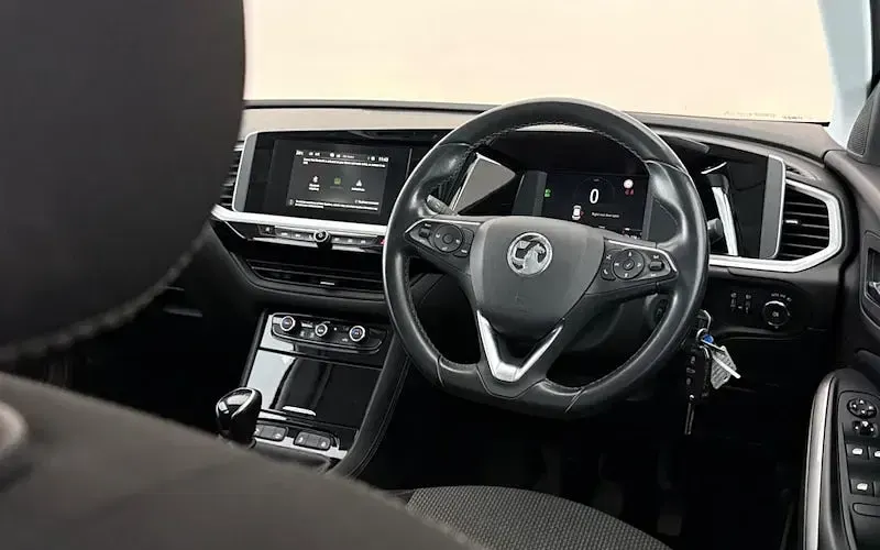 Used Vauxhall Grandland X Design Edition 131 HP (96 kW) 2022 Black SUV