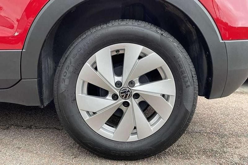 Used VW T-Cross Life 95 HP (69 kW) 2024 Red SUV