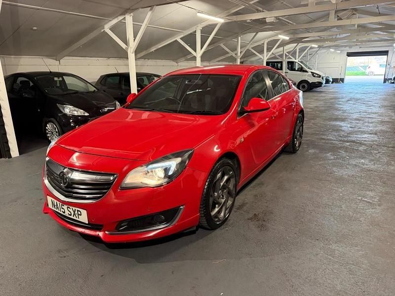 Used Vauxhall Insignia Edition 140 HP (102 kW) 2015 Red Hatchback