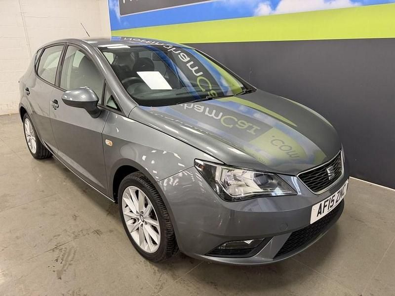 Usado Seat Ibiza 85 CV (62 kW) 2015 Gris Utilitario