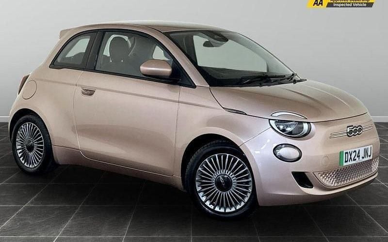 Gold Used 2024 Fiat 500e Hatchback | £15,595 (Fair price) - Image 1/2