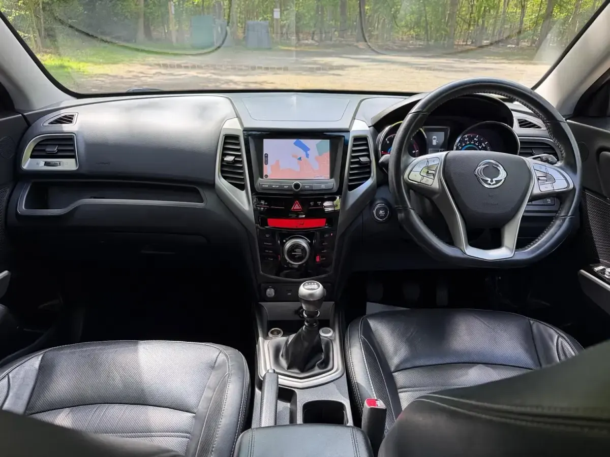 Used SsangYong Tivoli 115 HP (84 kW) 2016 White SUV