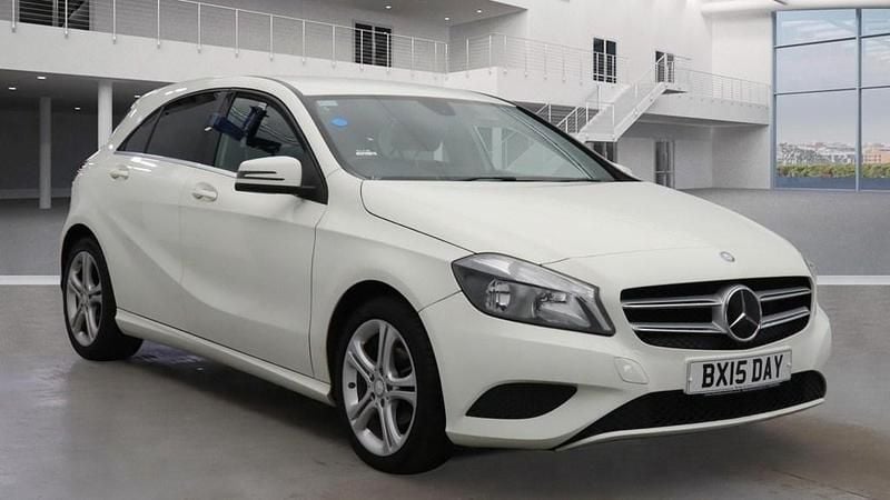 Cirrus white Used 2015 Mercedes A180 Sport Edition Hatchback | £7,475 (Good price) - Image 1/4