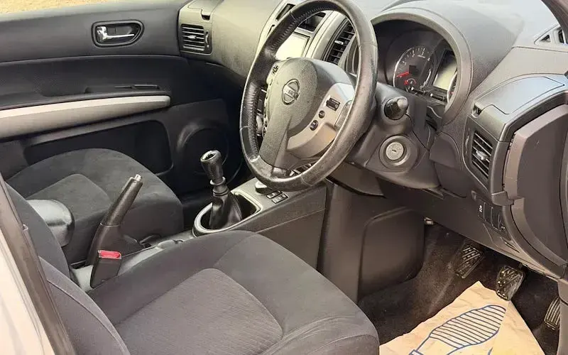 Used Nissan X-Trail Acenta 173 HP (127 kW) 2011 Silver SUV