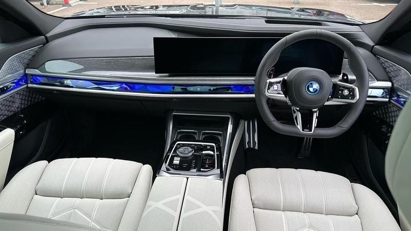 Used BMW M760e Comfort Edition 563 HP (414 kW) 2025 Black Sedan