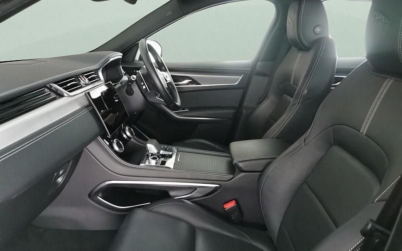 Used Jaguar F-Pace R-Dynamic 204 HP (150 kW) 2024 SUV