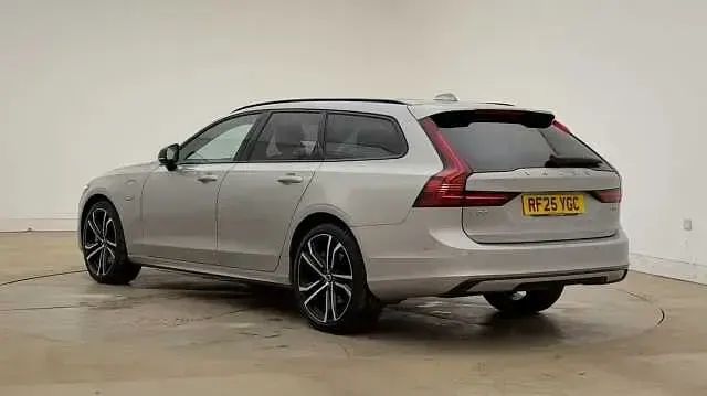 Used Volvo V90 Ultra 449 HP (330 kW) 2025 Silver Estate
