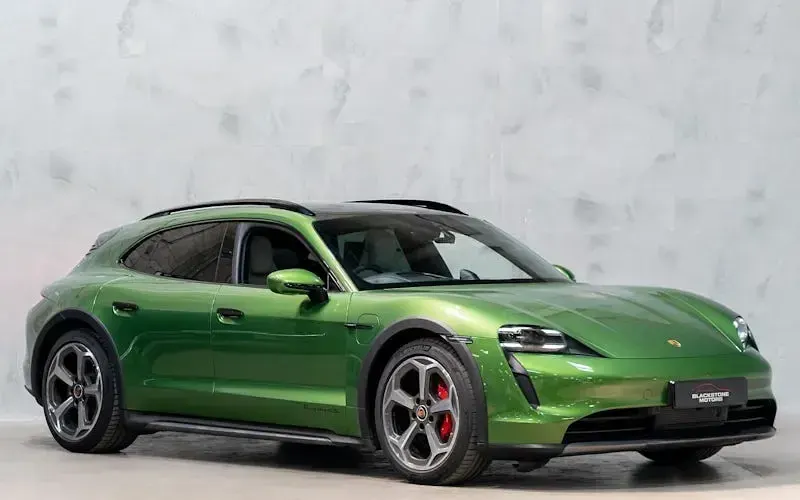 Begagnad Porsche Taycan Cross Turismo 419 kW (571 HK) 2023 Kombi