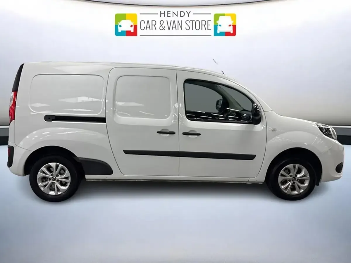 Used Nissan NV250 Tekna 115 HP (84 kW) 2021 White Van