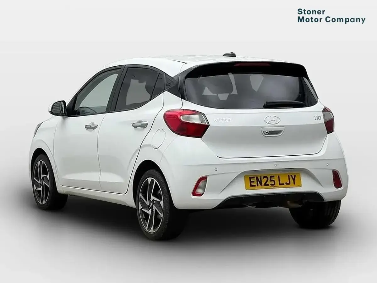 Used Hyundai i10 Premium 79 HP (58 kW) 2025 White Hatchback